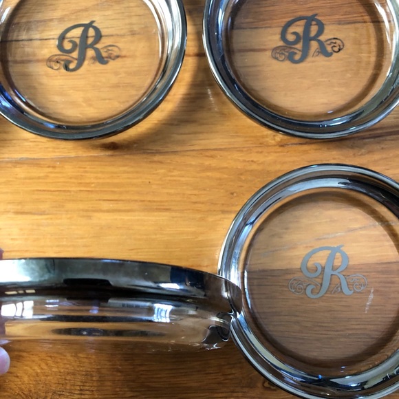 NWOT Set Of 6 White Gold Plated Engraved R Glass Dishes - Picture 4 of 4